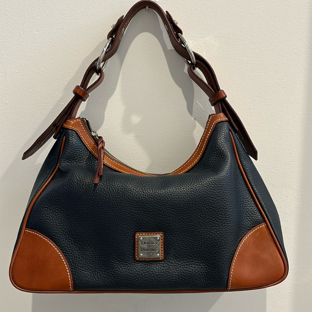 Dooney & Bourke Classic bag